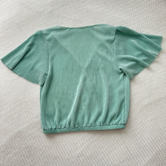 ASTR the Label Crinkle Wrap Top in Seafoam Size XS - Picture 6 of 7